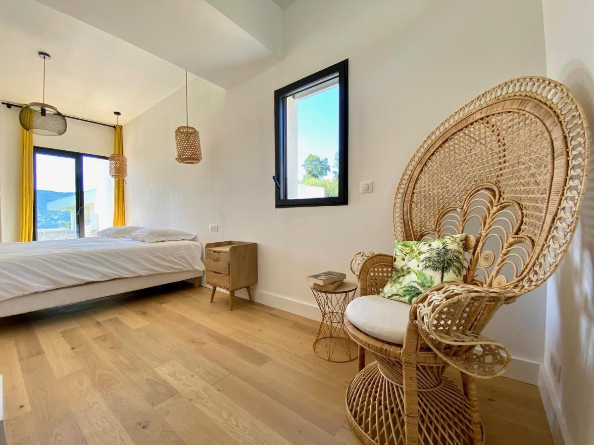 Villas De Standing Avec Magnifique Vue Mer Et Piscines Privees, Sagone Sagone  Kültér fotó
