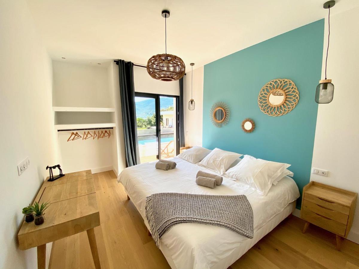 Villas De Standing Avec Magnifique Vue Mer Et Piscines Privees, Sagone Sagone  Kültér fotó