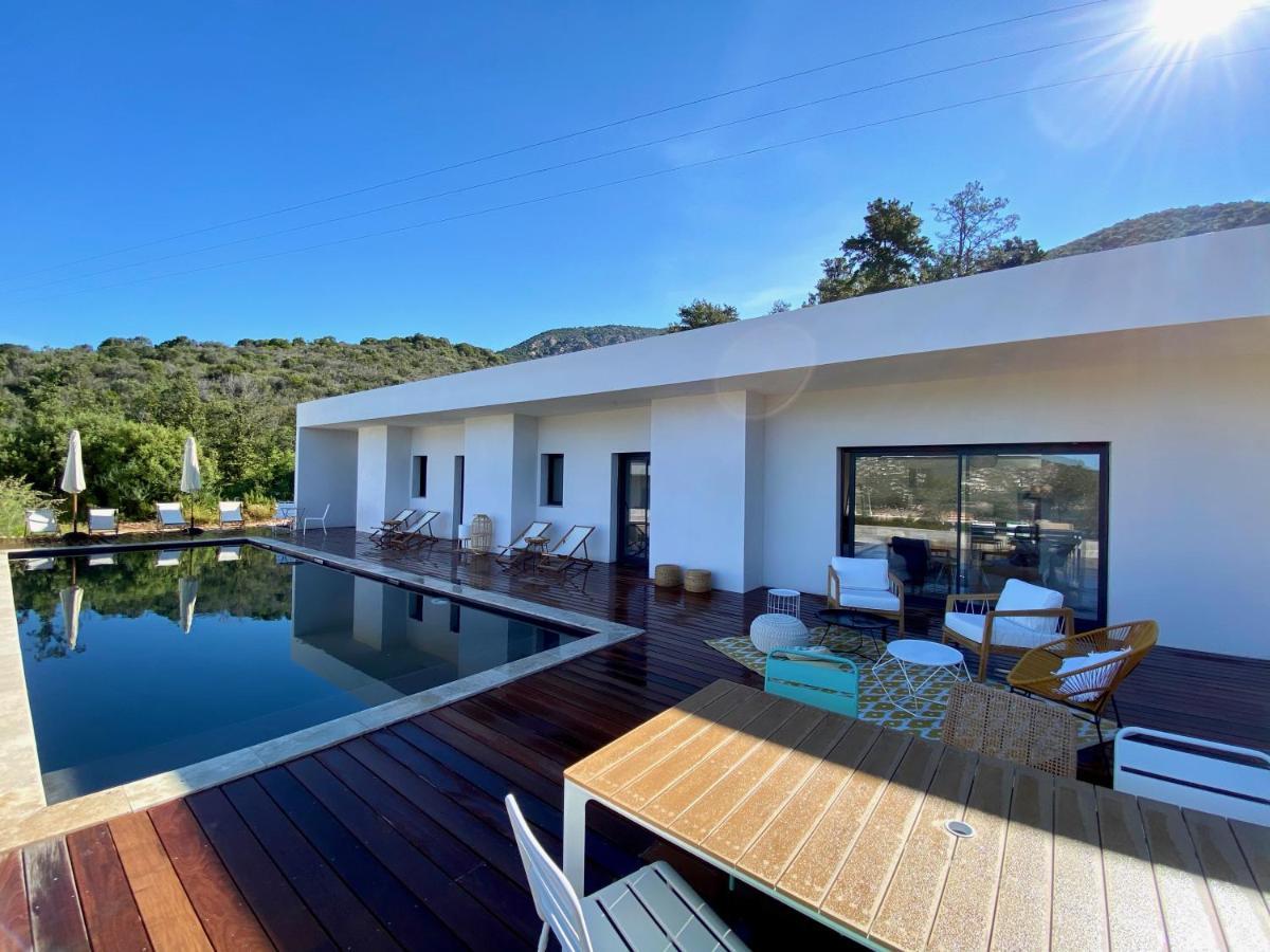 Villas De Standing Avec Magnifique Vue Mer Et Piscines Privees, Sagone Sagone  Kültér fotó