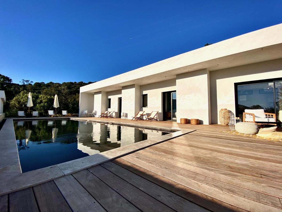 Villas De Standing Avec Magnifique Vue Mer Et Piscines Privees, Sagone Sagone  Kültér fotó