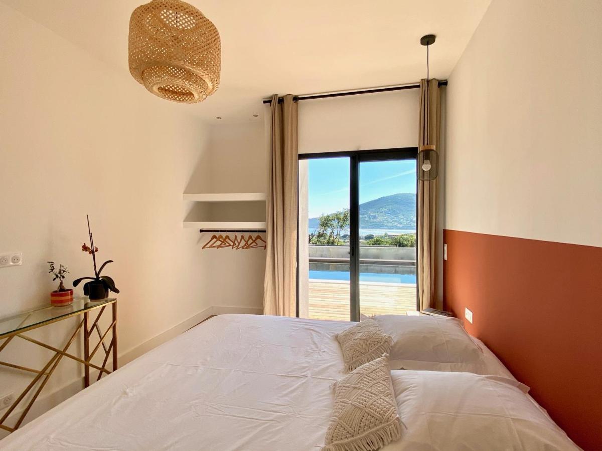 Villas De Standing Avec Magnifique Vue Mer Et Piscines Privees, Sagone Sagone  Kültér fotó