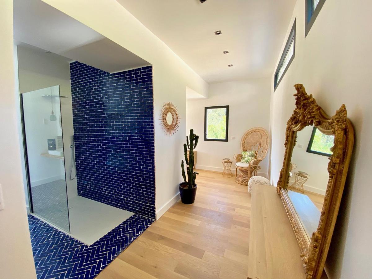 Villas De Standing Avec Magnifique Vue Mer Et Piscines Privees, Sagone Sagone  Kültér fotó
