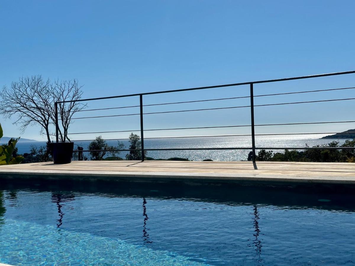 Villas De Standing Avec Magnifique Vue Mer Et Piscines Privees, Sagone Sagone  Kültér fotó