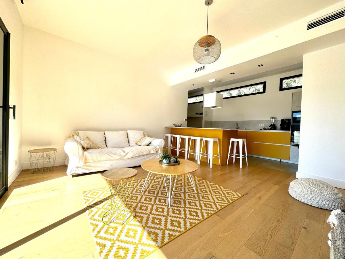 Villas De Standing Avec Magnifique Vue Mer Et Piscines Privees, Sagone Sagone  Kültér fotó
